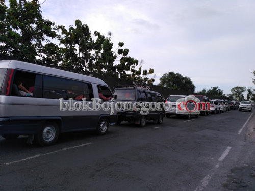 Lebaran Kedua, Jalur Bojonegoro-Babat Padat Merayap
